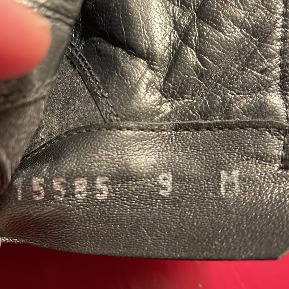 STUART WEITZMAN Suede Heels - Picture 11 of 12